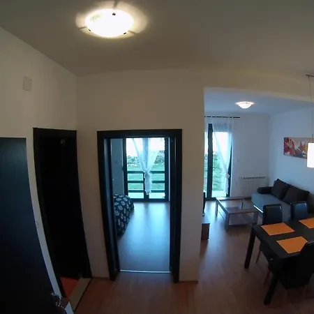 Apartments Karlo & Jakov 公寓