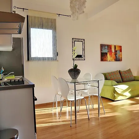 公寓 Apartments Karlo & Jakov *