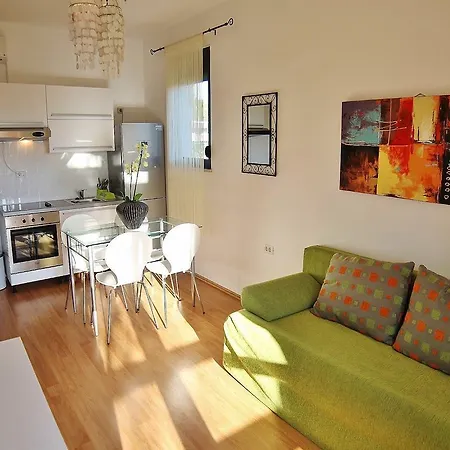 Apartments Karlo & Jakov *