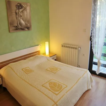 Apartments Karlo & Jakov 公寓