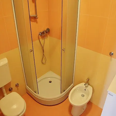 Apartments Karlo & Jakov 公寓 普拉