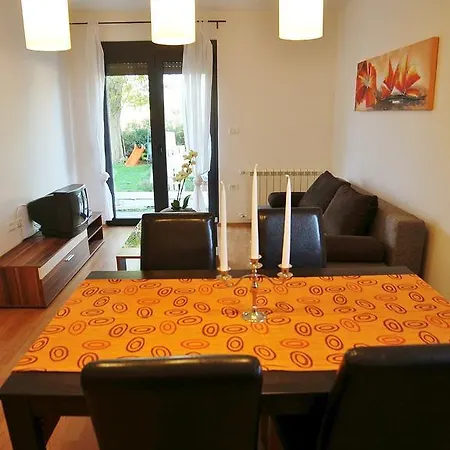 公寓 Apartments Karlo & Jakov *
