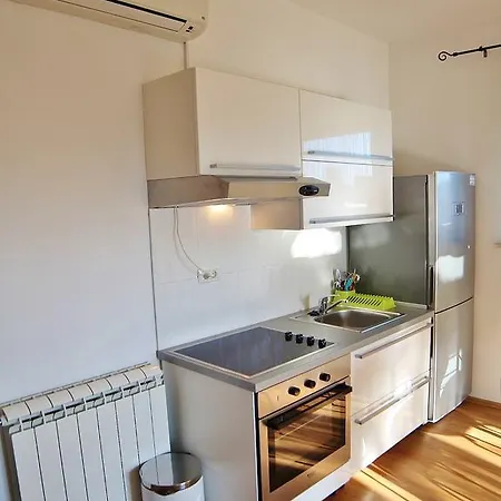 Apartments Karlo & Jakov 公寓 普拉